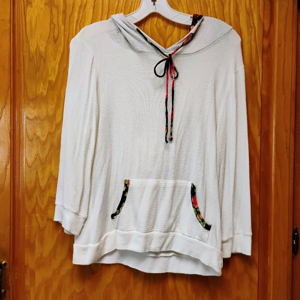 Cute Do Not Disturb hoodie top size small to medium.